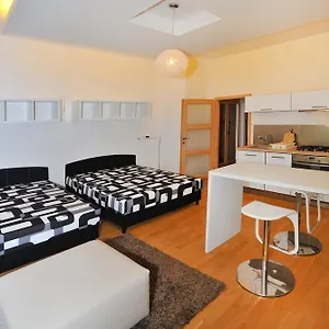 Elišky Krásnohorské Apartamento